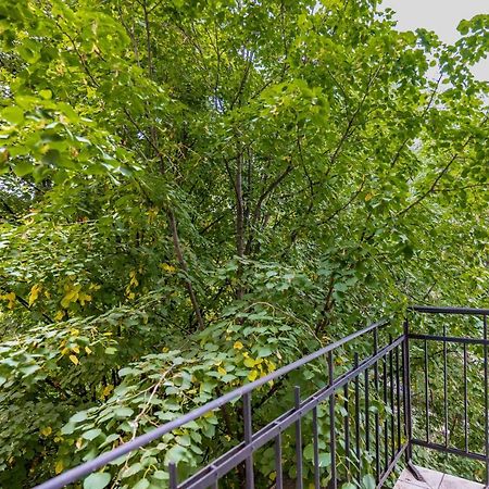 Sofia'S Vintage Gem: Spacious 2Bd Flat On Solunska Appartement Buitenkant foto