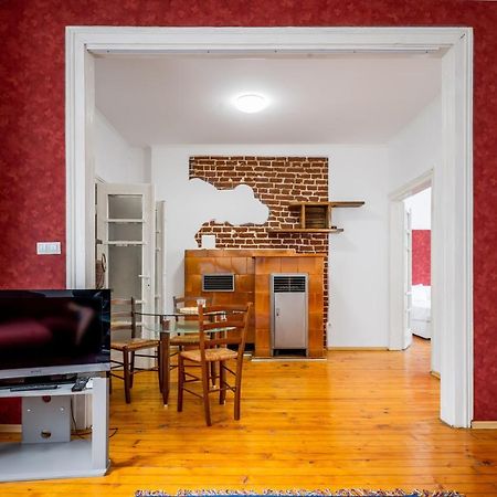 Sofia'S Vintage Gem: Spacious 2Bd Flat On Solunska Appartement Buitenkant foto
