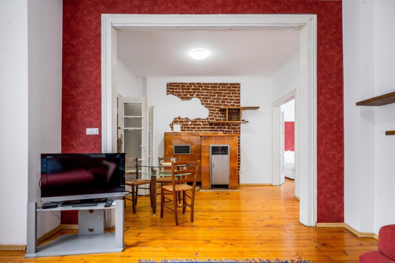 Sofia'S Vintage Gem: Spacious 2Bd Flat On Solunska Appartement Buitenkant foto