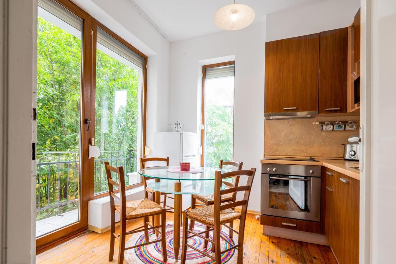 Sofia'S Vintage Gem: Spacious 2Bd Flat On Solunska Appartement Buitenkant foto